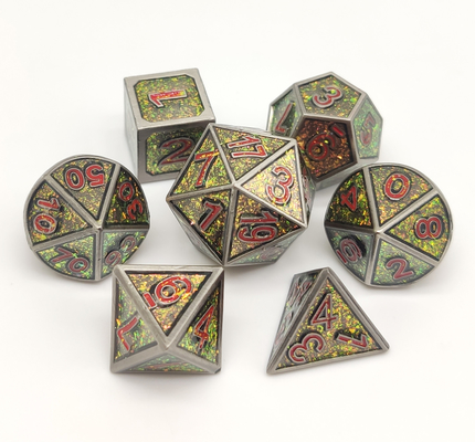 Os dados poliédricos cinzelados mão do metal 7 partes ajustaram-se para o RPG Tabletop