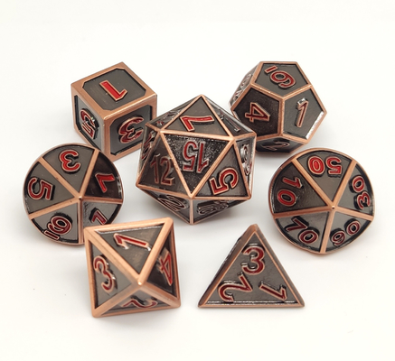 A mão do grupo dos dados do RPG do metal do OEM cinzelou bordas afiadas puras de moldação de dado