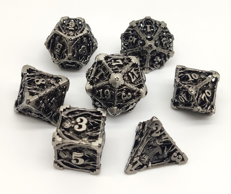 Peso leve poliédrico dos dados do metal maioria pintado à mão de múltiplos propósitos