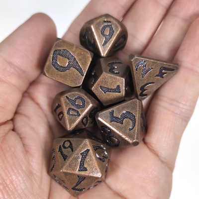 Dados de cobre poliédricos de metal polido personalizado Magic the Gather