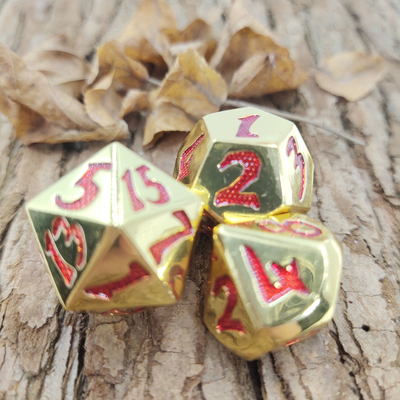 Grupo poliédrico luxuoso dos dados do D4, do D6, do D8, do D10, do D12, do D20 e de D% para jogos de cartas do RPG