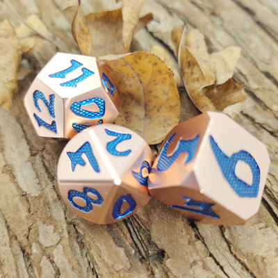 Dados de alta qualidade Personalização poliédrica práticaDice Metal Gaming Dice Manual