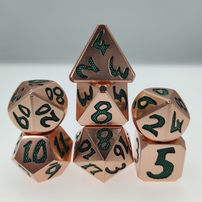 Conjunto de dados poliédricos feitos à mão de borda afiada Mãos especiais de metal de alta qualidade com sensação de verde para jogo de rpg