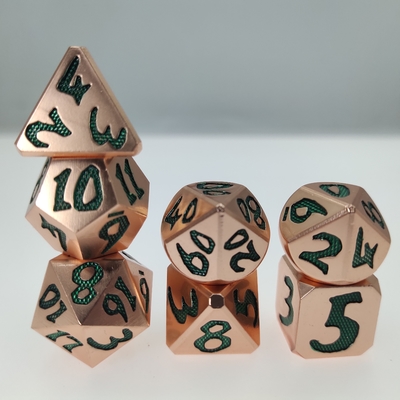 Variedade de cores conjunto de dados poliédrico borda afiada metal verde não tóxico para jogo de rpg