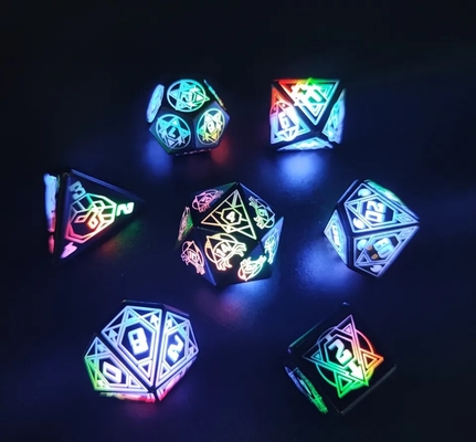 Luz para cima DND dados recarregáveis com caixa de carregamento 7 PCS LED dados eletrônicos para mesa