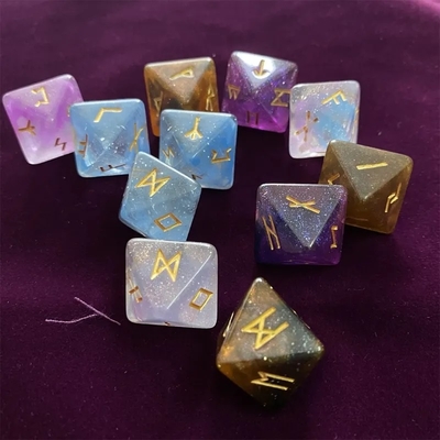 D8 Runas Viking dados poliédricos de labradorita Futhark / Divinação dados para olhar para o cristal