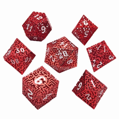 Desenho de dados metálicos de labirinto oco DND Krusu's Call RPG Multifacetado