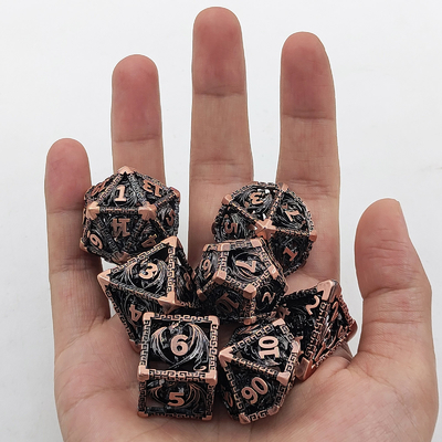 Embalado de dados metálicos D20 de corte afiado