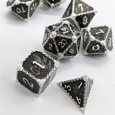 Multifacetado Metal RPG dados Dragão Voador Sólido Dragão Liso DND