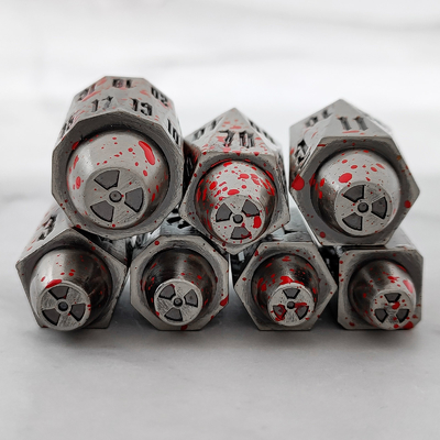 Bullet Head Multiface Metal Dice Set Descrição
