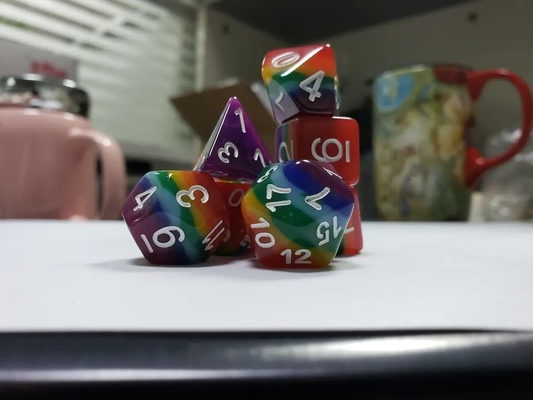 7 camadas Arco-íris feito à mão Resina dados Crusson And Dungeon DND#RPG