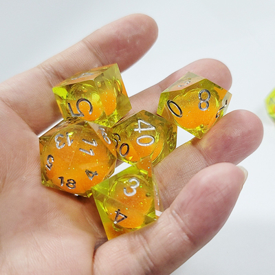 Areia Corrente Laranja Cristal Amarelo Resina Dnd Dados Fantasia de Borda Aguda