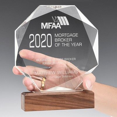 Trofeus de resina personalizados de base de madeira Trofeus de cristal personalizados