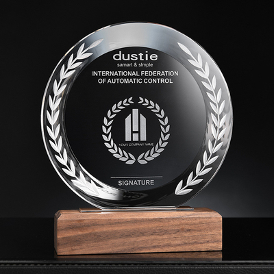 Trofeus de resina personalizados de base de madeira Trofeus de cristal personalizados