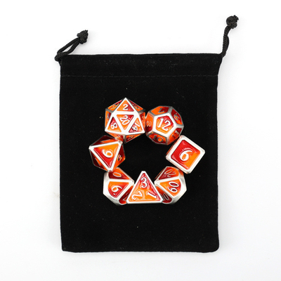 Dado DND de metal personalizado de cor sólida de dados de poliedro de metal com números de prata, usado para o jogo de xadrez D &amp; D