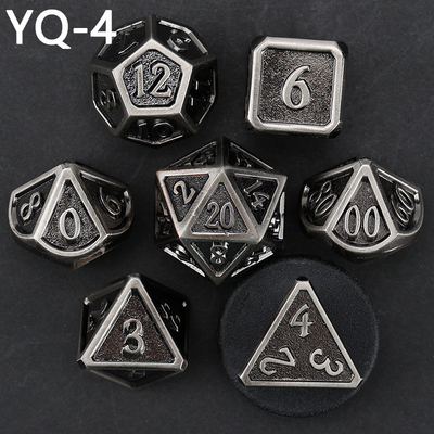 Dado DND de metal personalizado de cor sólida de dados de poliedro de metal com números de prata, usado para o jogo de xadrez D &amp; D