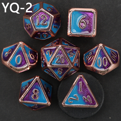 Dado DND de metal personalizado de cor sólida de dados de poliedro de metal com números de prata, usado para o jogo de xadrez D &amp; D