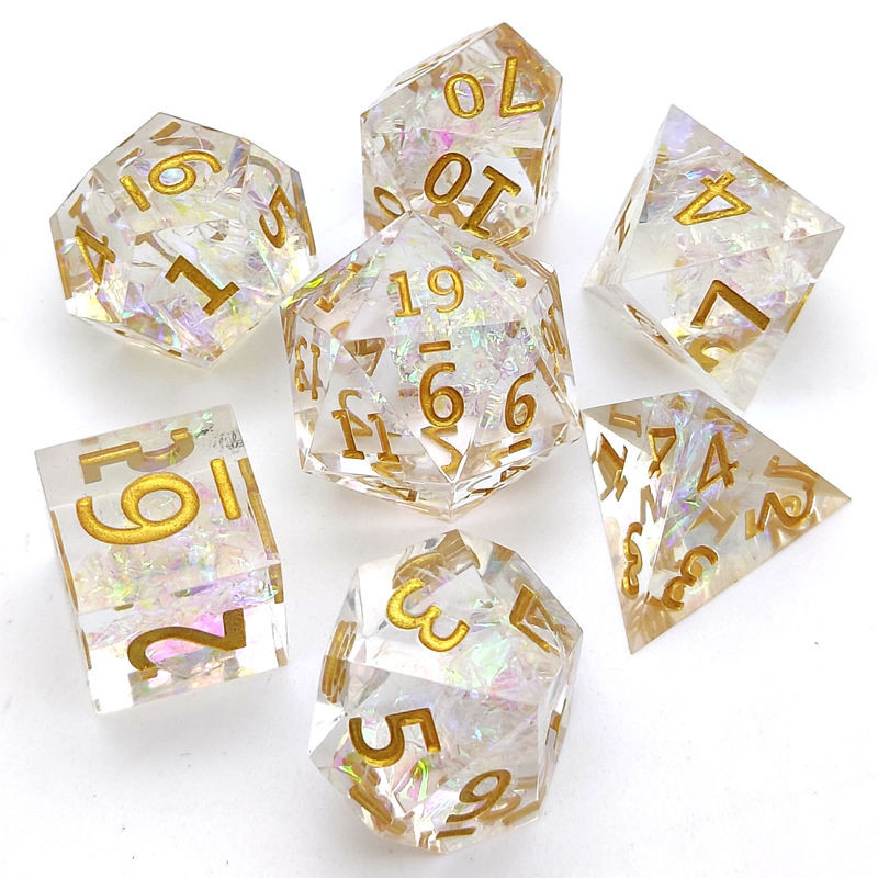 Os dados claros gravados do RPG da resina ajustaram o poliedro de 7 partes para o Dungeon e o dragão