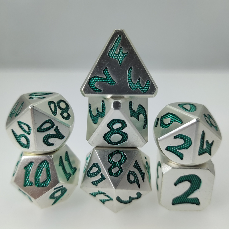 Luz poliédrica Nontoxic do grupo dos dados da parte verde por atacado do metal DND Dice7 do fulgor - verde através do material de prata