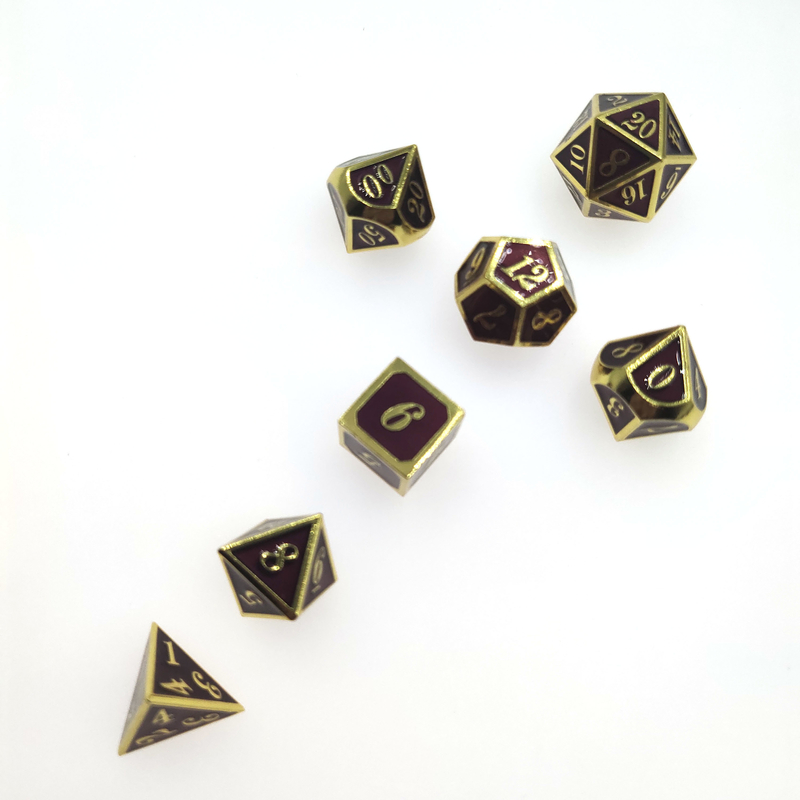 Do grupo excelente dos dados do RPG das bordas afiadas dados do jogo da cor os multi ajustaram o desgaste poliédrico