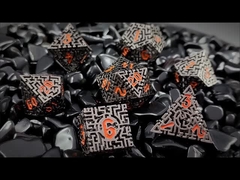 Labirinto de dados metálicos ocos DND dragão e masmorra COC