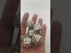 Dados do RPG do metal