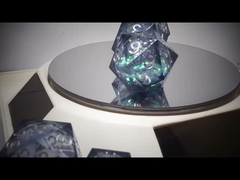 Um dado de resina de areia de fluxo líquido.